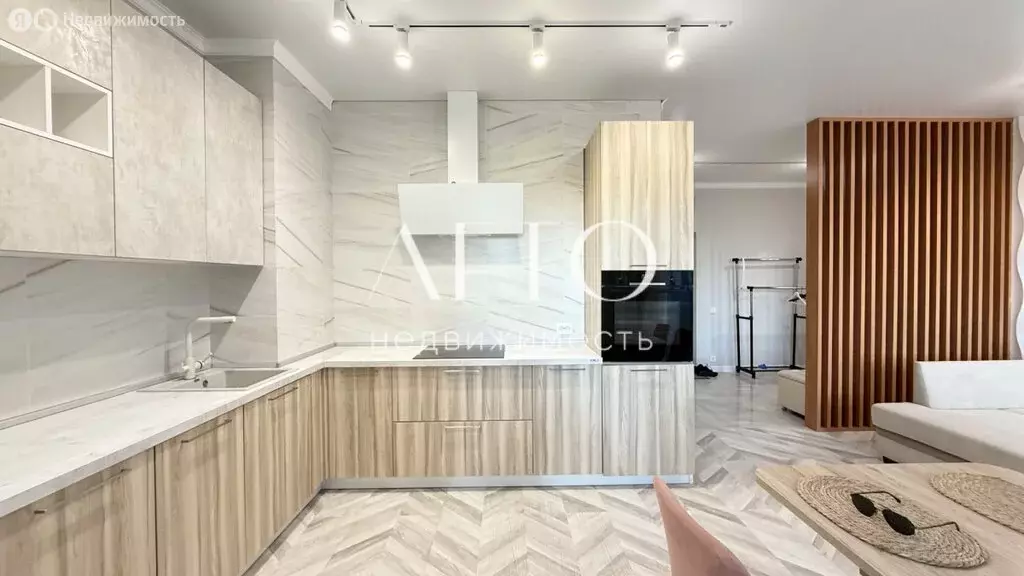 2-комнатная квартира: Сочи, микрорайон Новый Сочи, Санаторная улица, ... - Фото 1