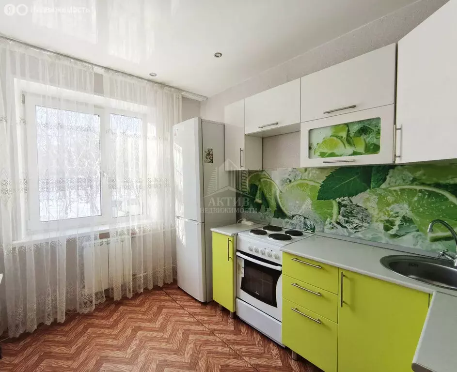 1-комнатная квартира: Красноярск, улица Петрушина, 1 (36 м) - Фото 1