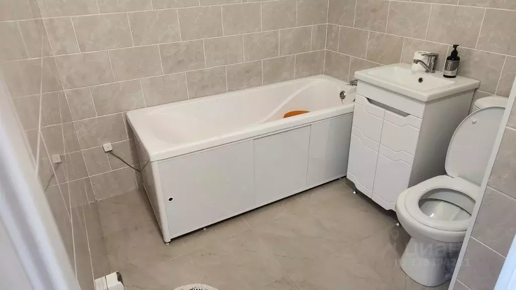 1-к кв. Тюменская область, Тюмень ул. Тамары Сатюковой, 22 (39.0 м) - Фото 2