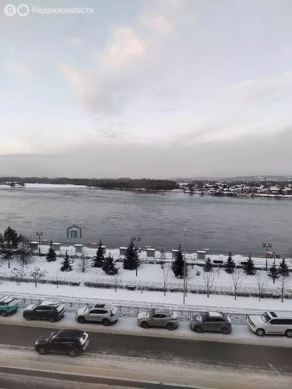 3-комнатная квартира: Иркутск, улица Нижняя Набережная, 2 (73.3 м) - Фото 1