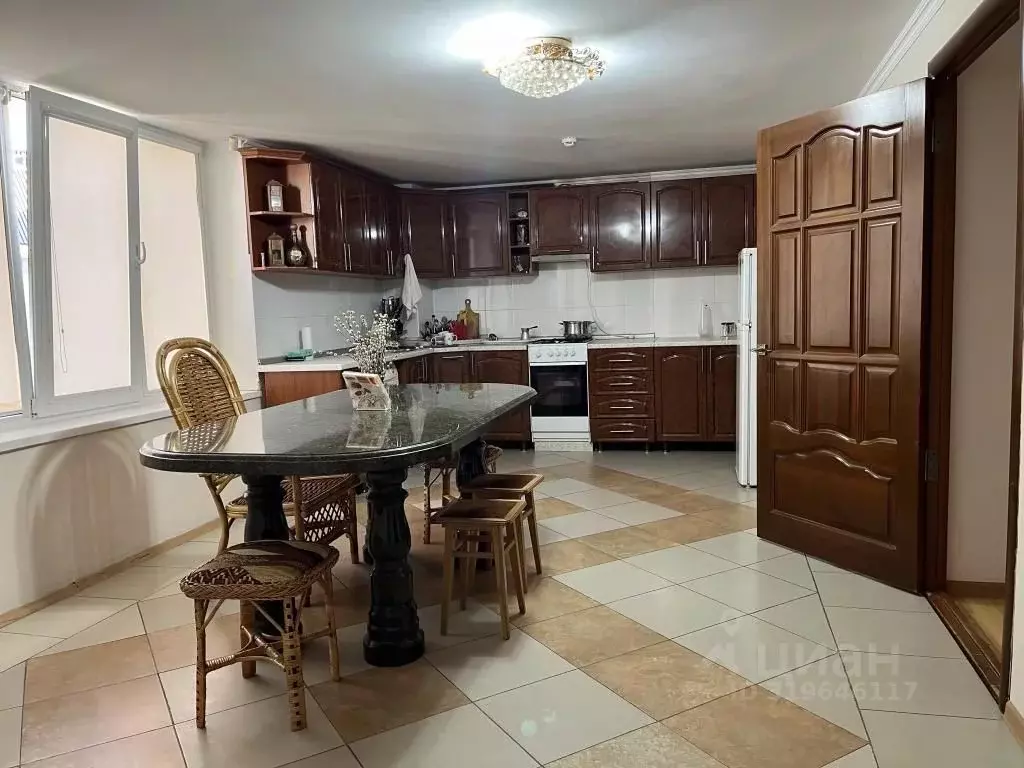1-к кв. Ставропольский край, Пятигорск Ессентукская ул., 28Д (90.0 м) - Фото 0