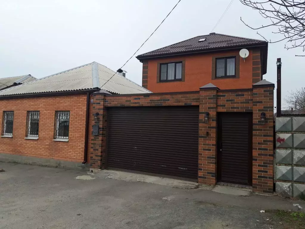 Дом в Ростов-на-Дону, Алтайская улица, 6 (220 м) - Фото 0