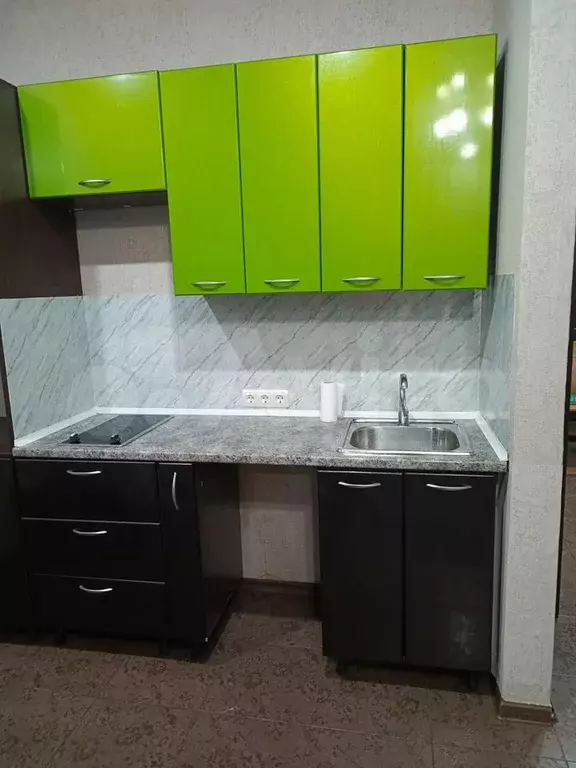 Квартира-студия, 42 м, 3/3 эт. - Фото 1