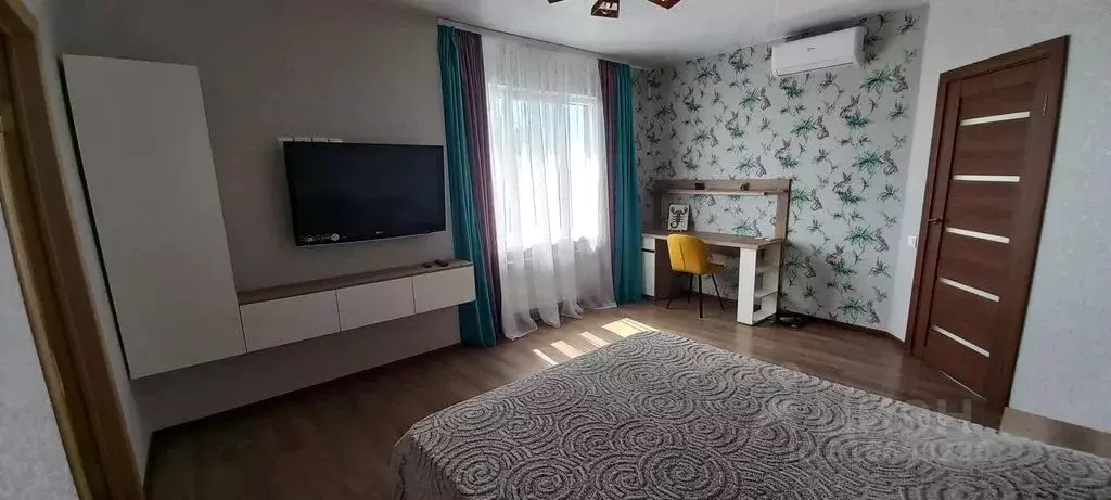 2-к кв. Краснодарский край, Геленджик Морская ул., 58 (65.0 м) - Фото 0