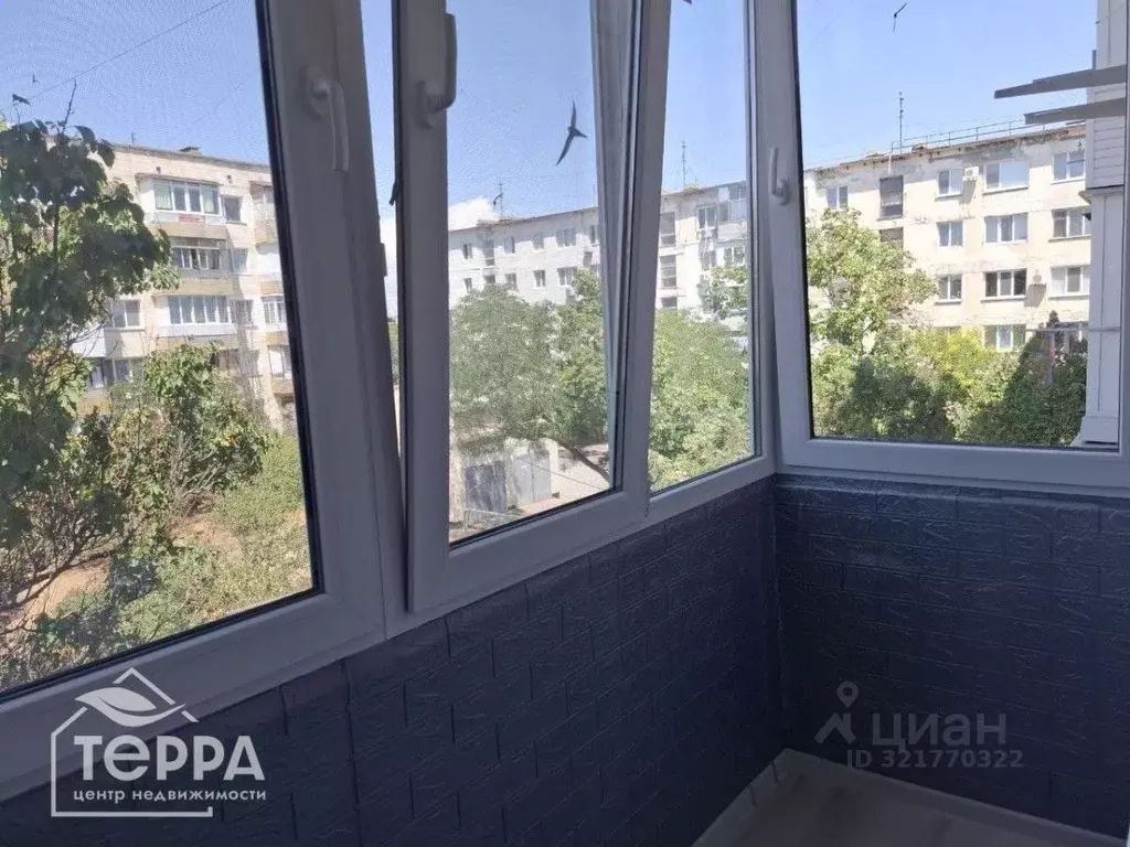 2-к кв. Крым, Евпатория ул. Имени 60-летия Октября, 22 (46.9 м) - Фото 0