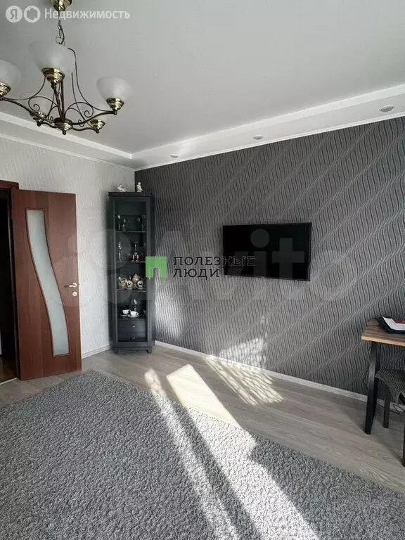 3-комнатная квартира: Красноярск, проспект Металлургов, 6А (68 м) - Фото 1