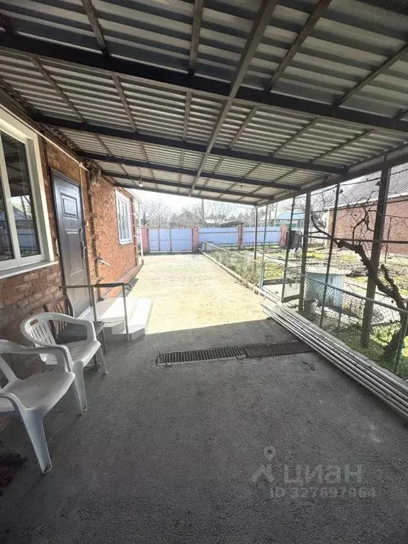 Дом в Краснодарский край, Кореновск Восточная ул., 11 (75 м) - Фото 2