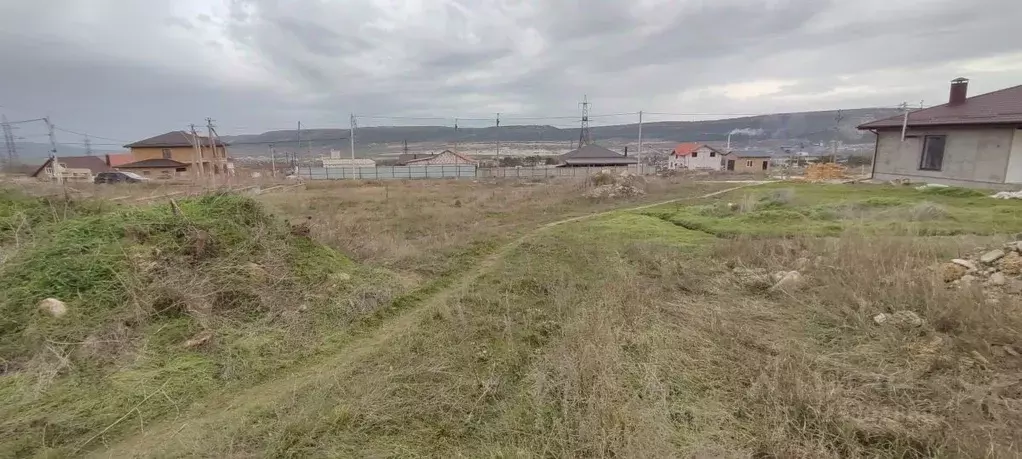 Участок в Крым, Бахчисарай ул. Василия Джарты, 12 (6.0 сот.) - Фото 0