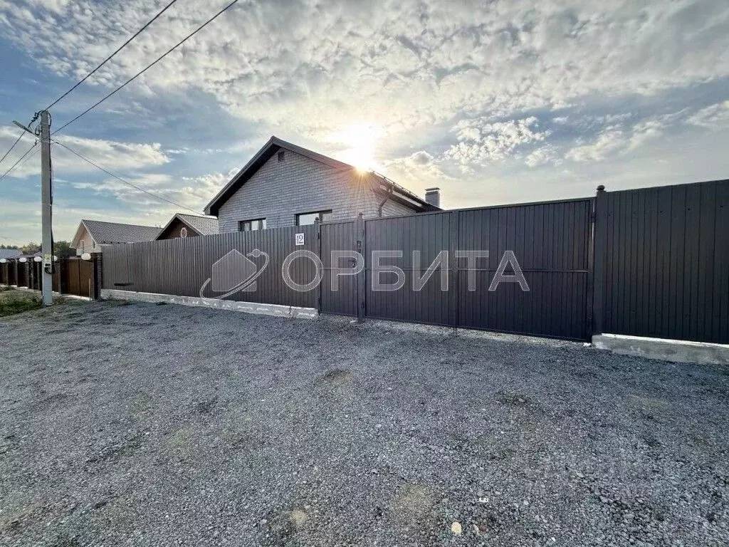 Дом в Тюменская область, Тюменский муниципальный округ, с. Перевалово ... - Фото 1