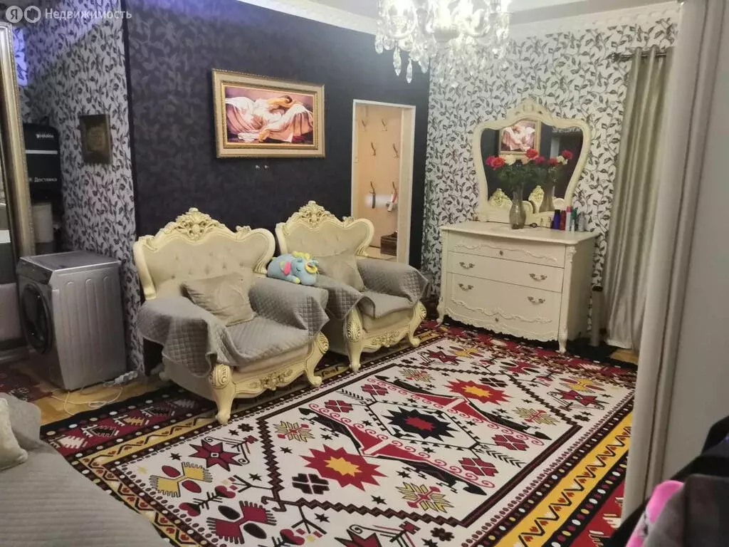 3-комнатная квартира: Махачкала, улица Магомеда Ярагского, 63 (87 м) - Фото 0