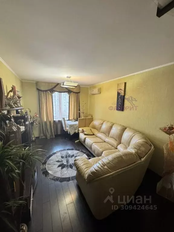 2-к кв. Оренбургская область, Орск Новый город мкр, ул. Маршала ... - Фото 0