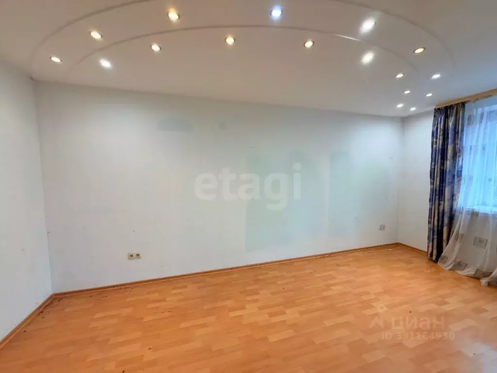 3-к кв. Крым, Симферополь ул. Кечкеметская (67.4 м) - Фото 2