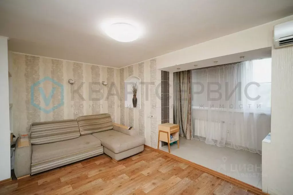 3-к кв. Омская область, Омск Городок Нефтяников мкр, ул. Блюхера, 26 ... - Фото 1