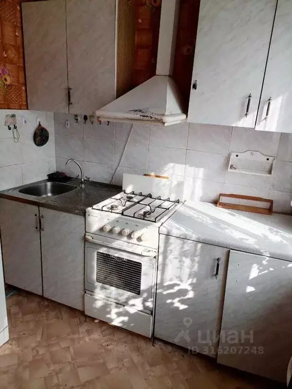 2-к кв. Орловская область, Мценск Ефремовский пер., 3 (46.0 м) - Фото 0