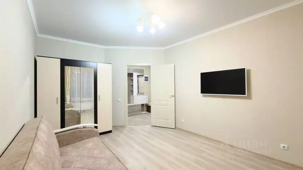 2-к кв. Татарстан, Казань ул. Разведчика Ахмерова, 5 (56.0 м) - Фото 1