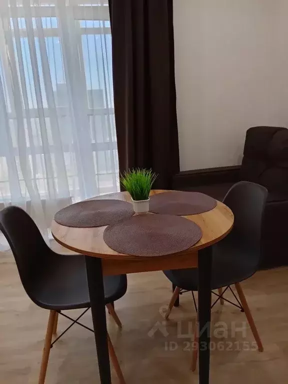 Студия Тюменская область, Тюмень ул. Тимофея Чаркова, 81 (28.0 м) - Фото 2