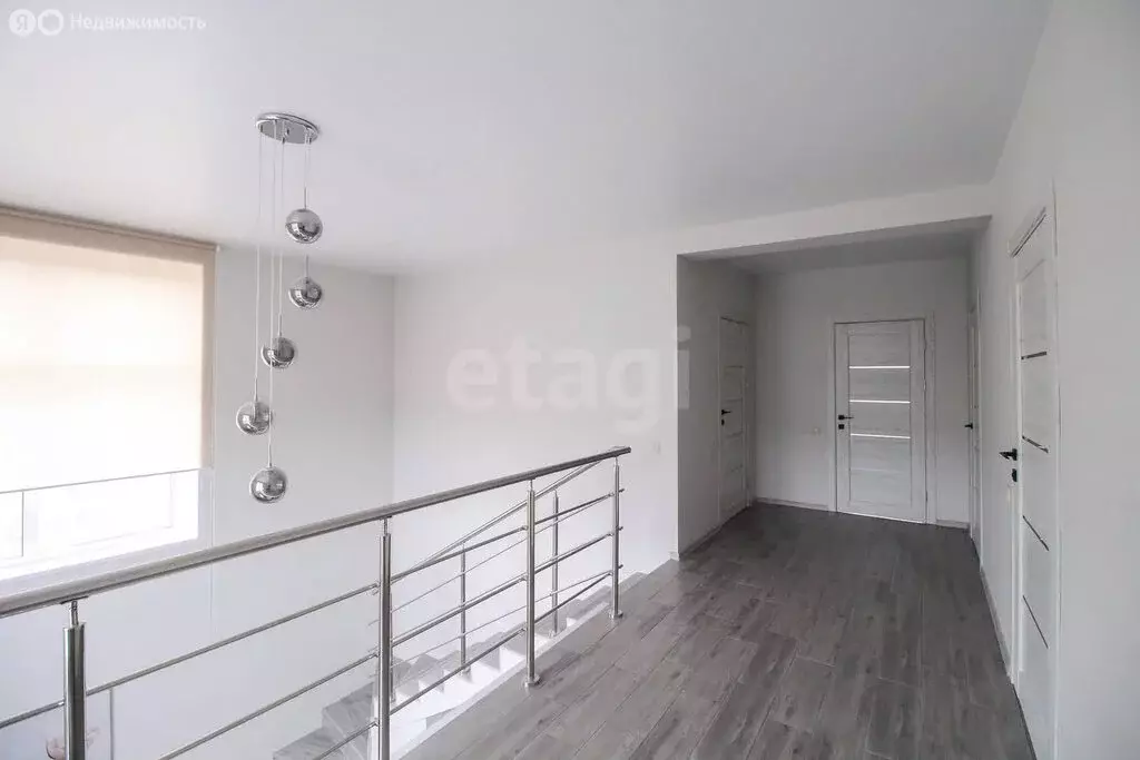 Дом в Барнаул, Ачинская улица (193.6 м) - Фото 1