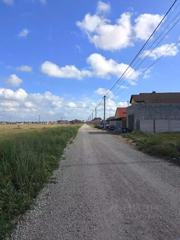 Участок в Крым, Сакский район, с. Уютное ул. Молодежная, 24 (8.0 сот.) - Фото 1