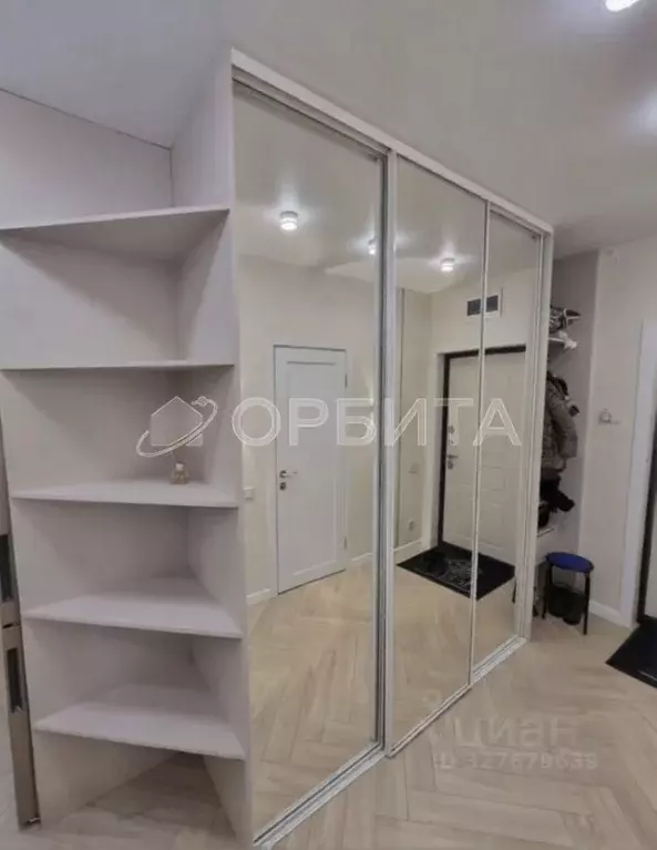 1-к кв. Тюменская область, Тюмень ул. Сергея Свиридова, 5 (36.2 м) - Фото 2