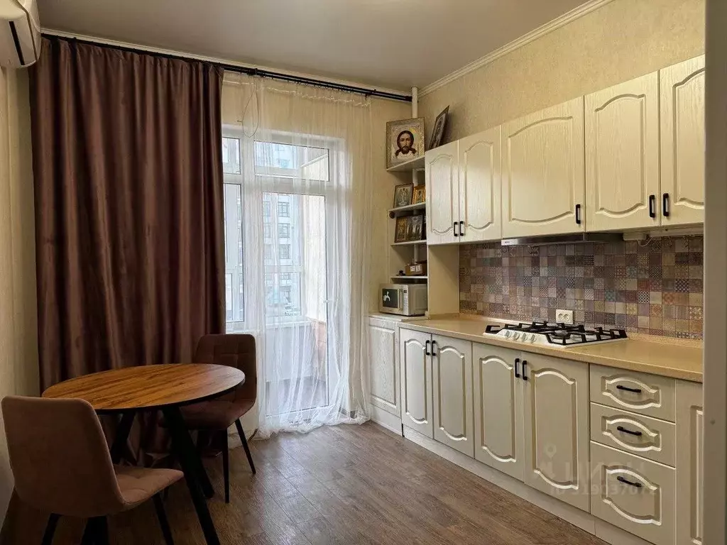 2-к кв. Краснодарский край, Геленджик ул. Витебская, 14к2/1 (62.7 м) - Фото 0