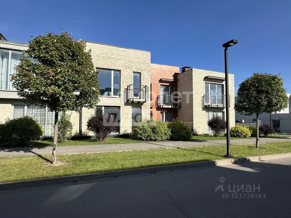 Таунхаус в Москва д. Большое Свинорье, ул. Черничная, 64к1 (113 м) - Фото 1