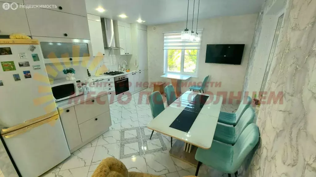 Дом в Ейск, улица Осипенко (136.4 м) - Фото 1