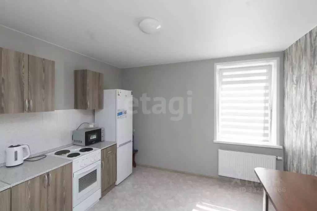 2-к кв. Тюменская область, Тюмень ул. Республики, 204к13 (58.5 м) - Фото 1