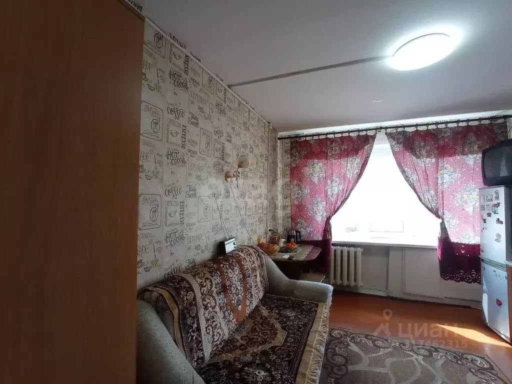 1-к кв. Псковская область, Остров Строитель мкр, 5 (36.6 м) - Фото 0