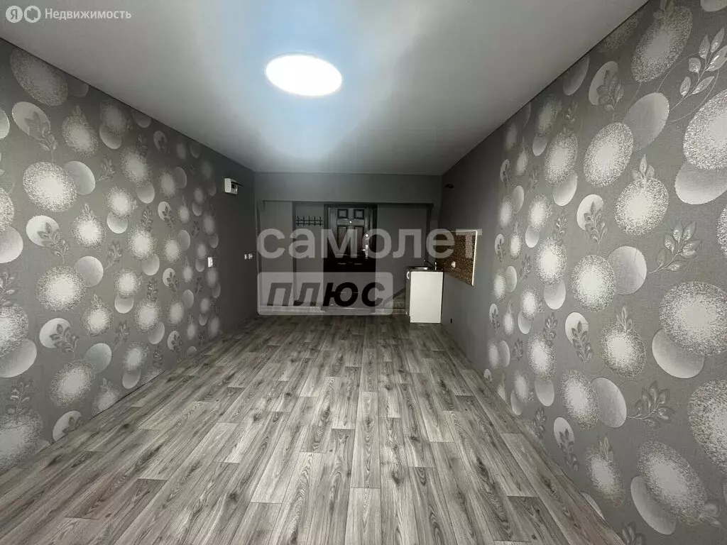 1к в 10-комнатной квартире (17.9 м) - Фото 1