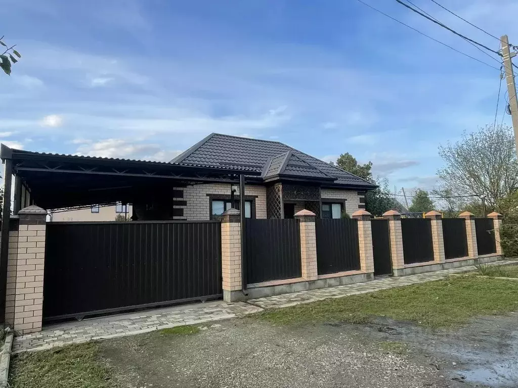 Дом в Краснодарский край, Белореченск Красная ул. (70 м) - Фото 1