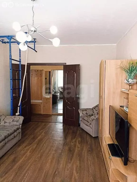 3-комнатная квартира: Саратов, Кузнечная улица, 2/12 (66 м) - Фото 0