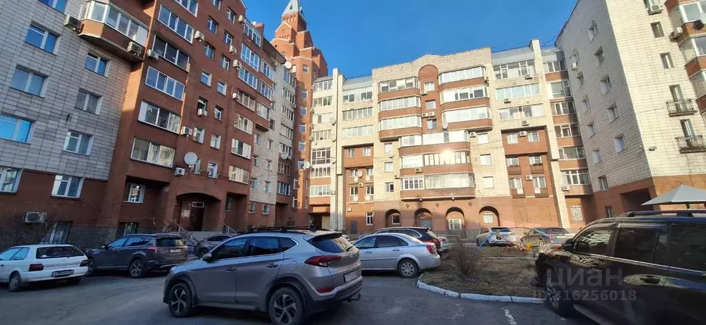 3-к кв. Омская область, Омск ул. Маршала Жукова, 6 (80.5 м) - Фото 1