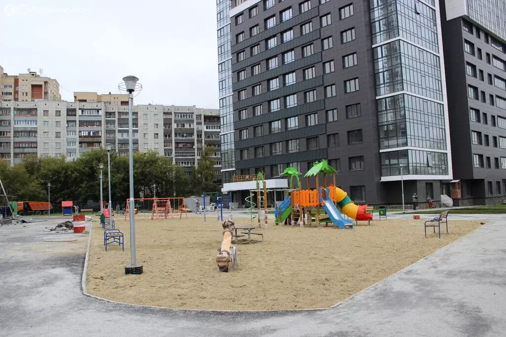 2-комнатная квартира: Екатеринбург, улица Белинского, 177Ак3 (56.7 м) - Фото 1
