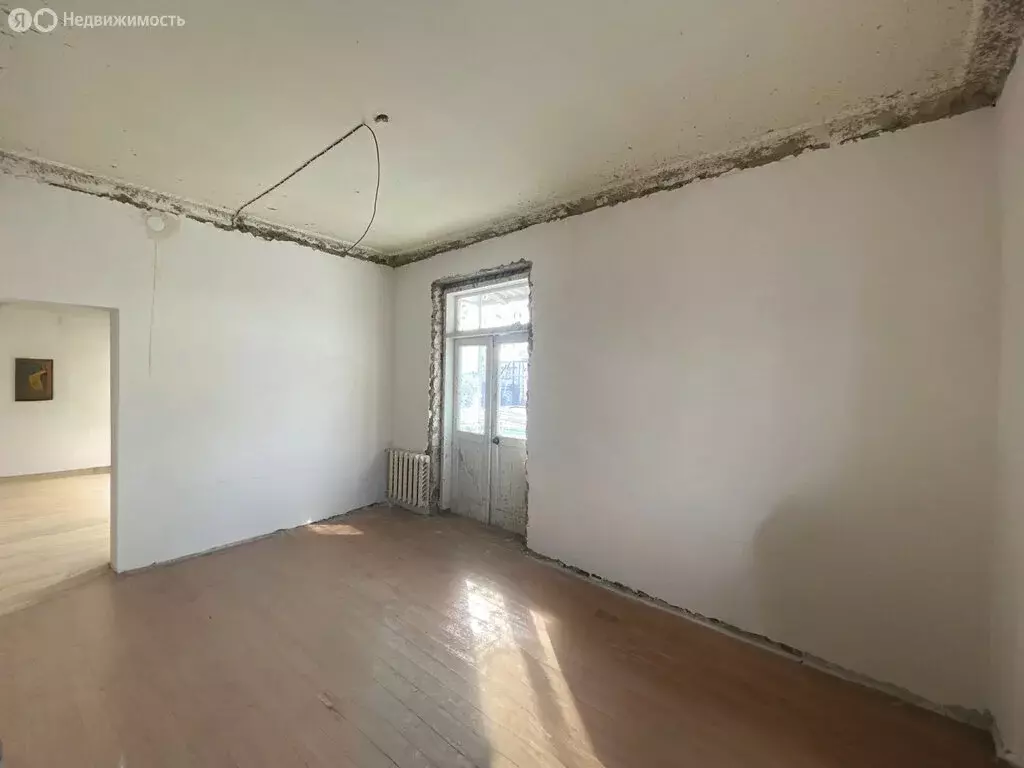 3-комнатная квартира: Нальчик, улица Ногмова, 56 (65 м) - Фото 1