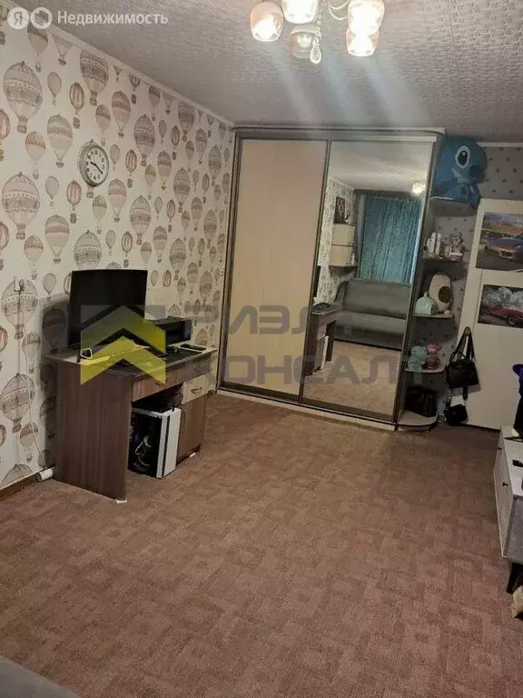 1-комнатная квартира: Омск, 3-й микрорайон, улица Путилова, 6 (30 м) - Фото 1