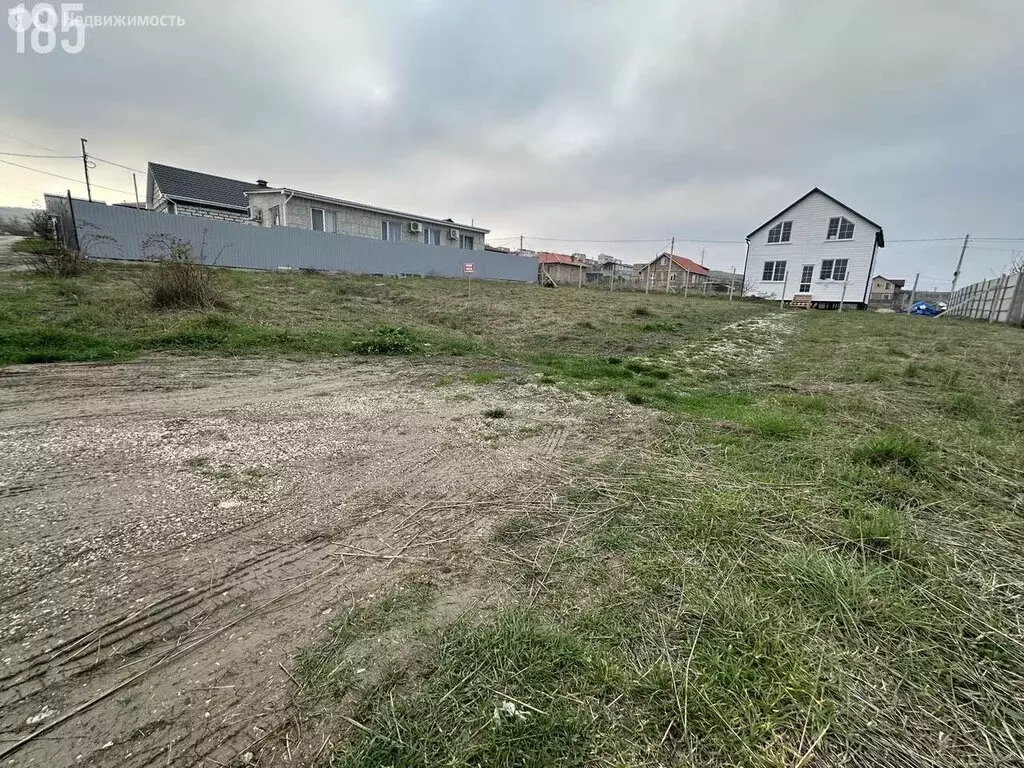 Участок в Феодосия, улица Петра Григоренко (6.2 м) - Фото 0