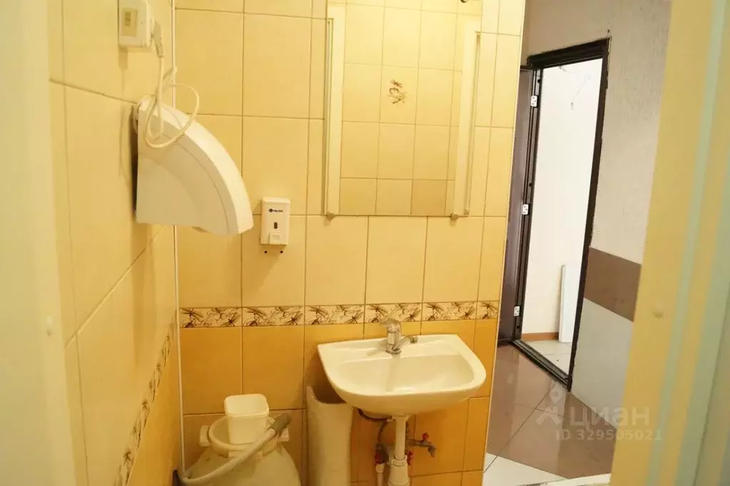 Офис в Кемеровская область, Кемерово Карболитовская ул., 1/1 (53 м) - Фото 2