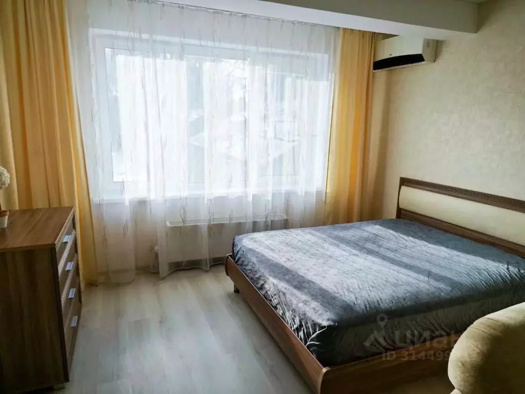 1-к кв. Нижегородская область, Нижний Новгород Республиканская ул., ... - Фото 0