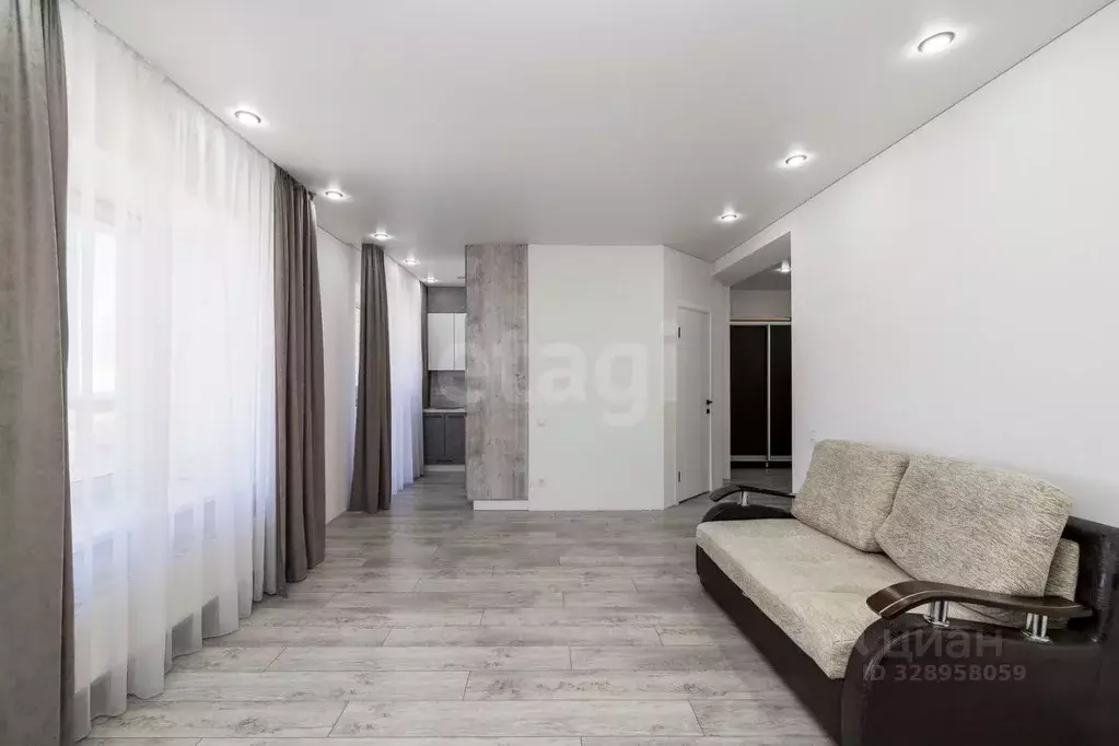 Студия Тюменская область, Тюмень ул. Мельникайте, 150 (36.7 м) - Фото 1