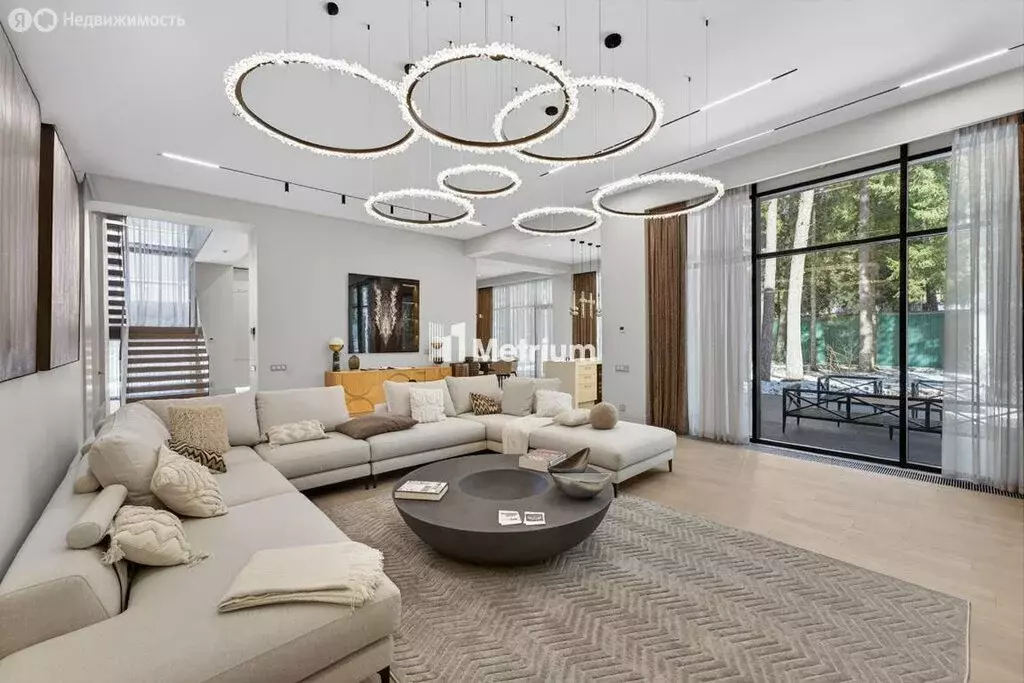 Дом в Одинцовский городской округ, КП Маслово парк (380 м) - Фото 1