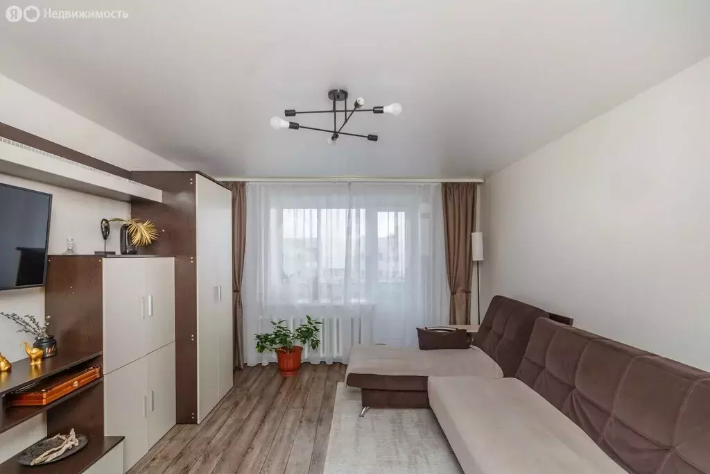 3-комнатная квартира: Ишим, улица Чернышевского, 1А (60.8 м) - Фото 1