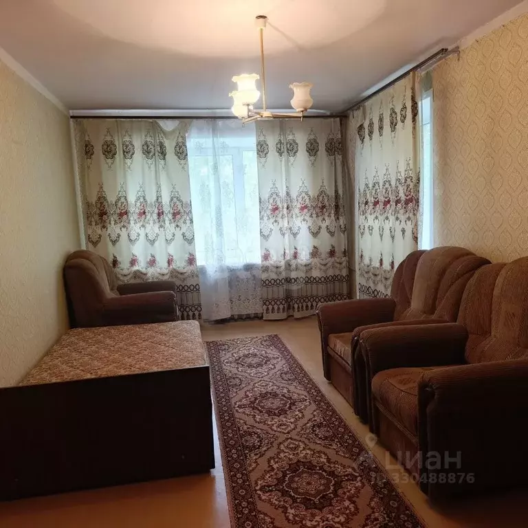 3-к кв. Калужская область, Малоярославец ул. Кирова, 32А (56.9 м) - Фото 1
