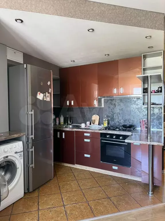 2-к. квартира, 70 м, 5/5 эт. - Фото 0