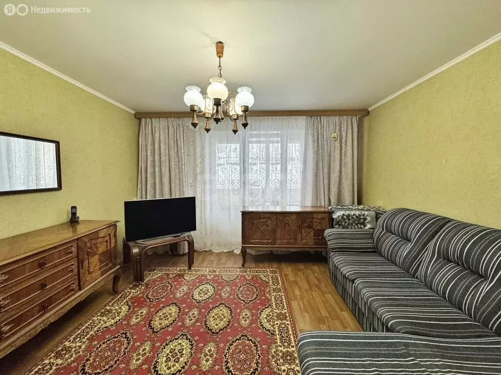 3-комнатная квартира: Петропавловск-Камчатский, улица Чубарова, 5/3 ... - Фото 2