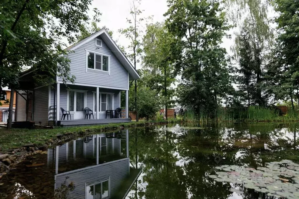 Дом в Московская область, Серпухов городской округ, д. Васильевское 1 ... - Фото 1