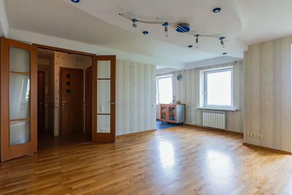 3-к кв. Санкт-Петербург ул. Шаврова, 23К1 (58.0 м) - Фото 0