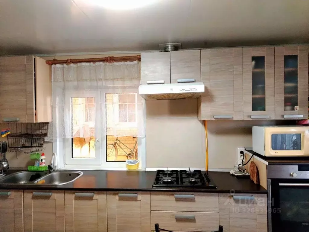 Дом в Волгоградская область, Котельниково ул. Куйбышева (50 м) - Фото 1