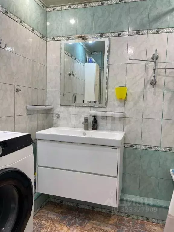 2-к кв. Саха (Якутия), Якутск ул. Кузьмина, 34/2 (46.4 м) - Фото 0