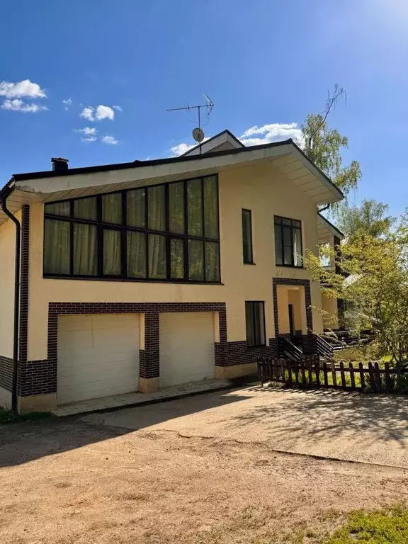 Дом в Москва Сосенское поселение, д. Столбово, 38 (420 м) - Фото 1