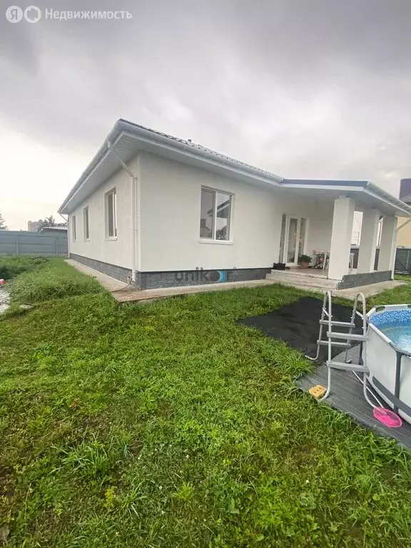 Дом в Октябрьский, 32-й микрорайон, улица Баяна Зарипова, 14 (120 м) - Фото 2